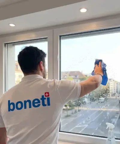 Boneti crew performing Window Cleaning in Zurich