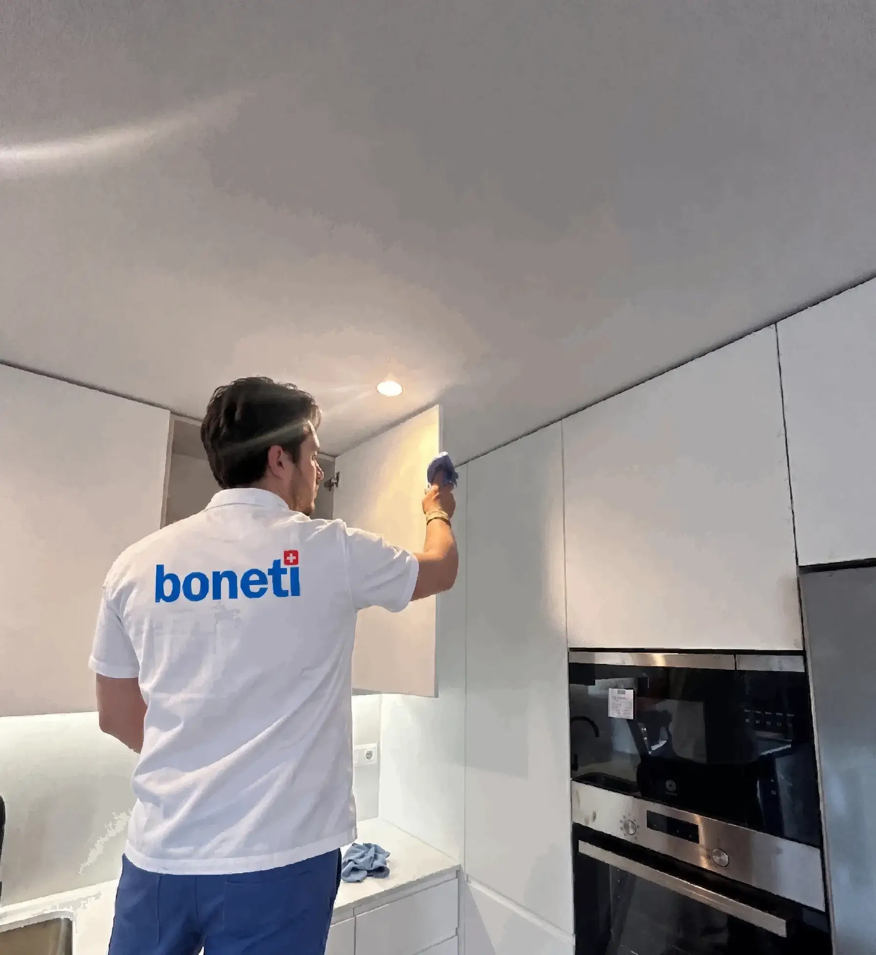Boneti crew cleaning in Wiedikon